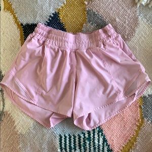 Lululemon hottie hot 4” shorts!